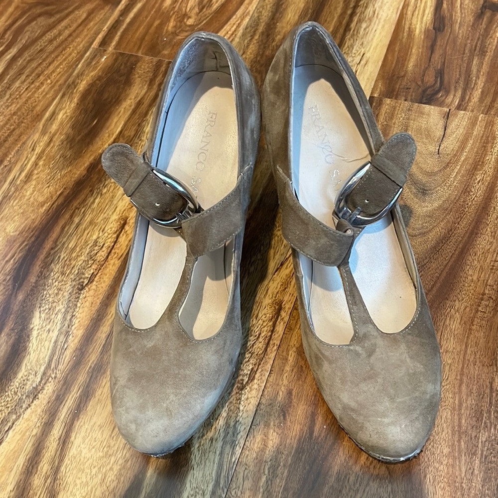Tan Suede hills